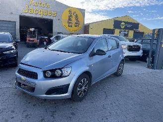 dommages motocyclettes  Chevrolet Aveo 1.2I LS 2013/3